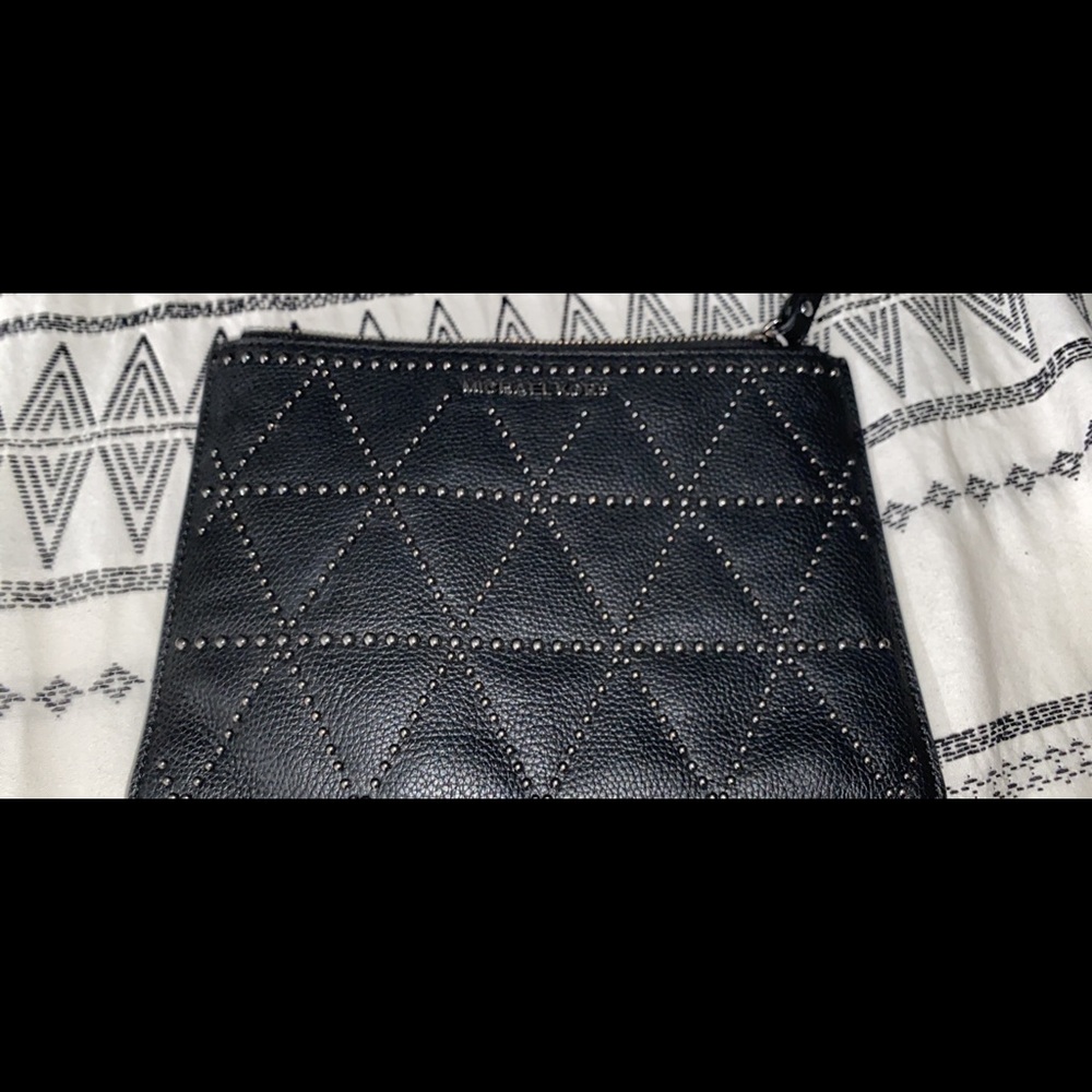 Michael kors wristlet